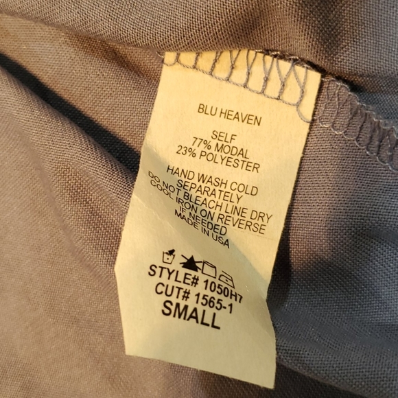 Blu Heaven Light Blue VNeck Open Back Half Sleeve Tunic Blouse Top Size S NWT - Picture 5 of 7